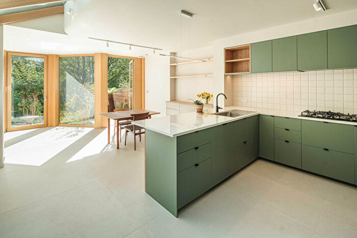 3 Bedroom Terraced House To Rent In Ivanhoe Road, London, SE5