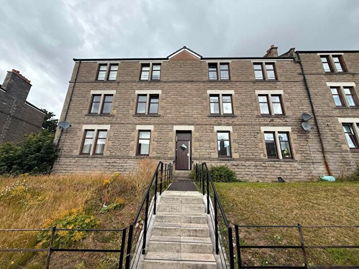 2 Bedroom Flat To Rent In Abbotsford Place, Dundee, DD2