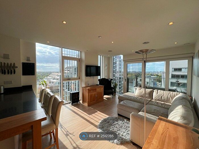 2 Bedroom Flat To Rent In Enterprise Way, London, SW18