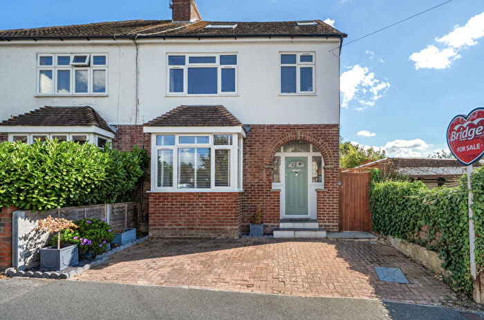 4 Bedroom Semi Detached House For Sale In Coronation Road, Aldershot, GU11