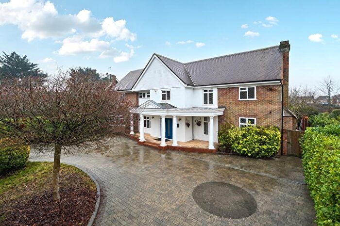 6 Bedroom Detached House For Sale In High Wycombe, School Close, Buckinghamshire, HP11