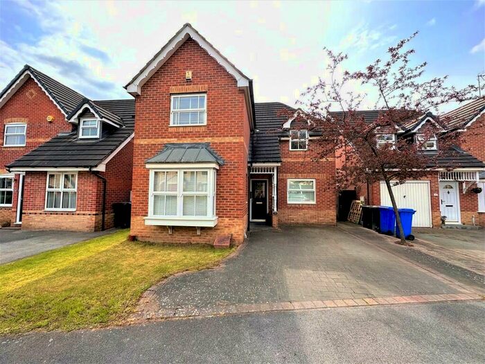 3 Bedroom Detached House For Sale In Clough Grove, Oughtibridge