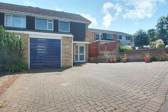 3 Bedroom Semi Detached House To Rent In Cotterells Hill, Hemel Hempstead, HP1