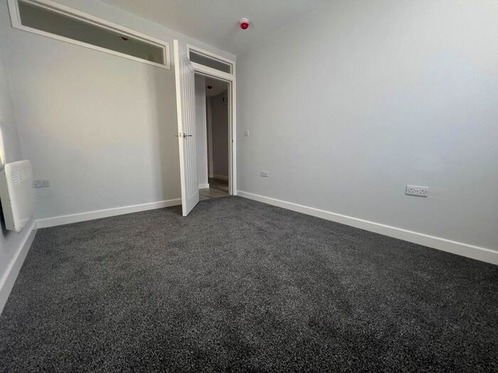 2 Bedroom House To Rent In Duncombe Road, Bristol, BS15