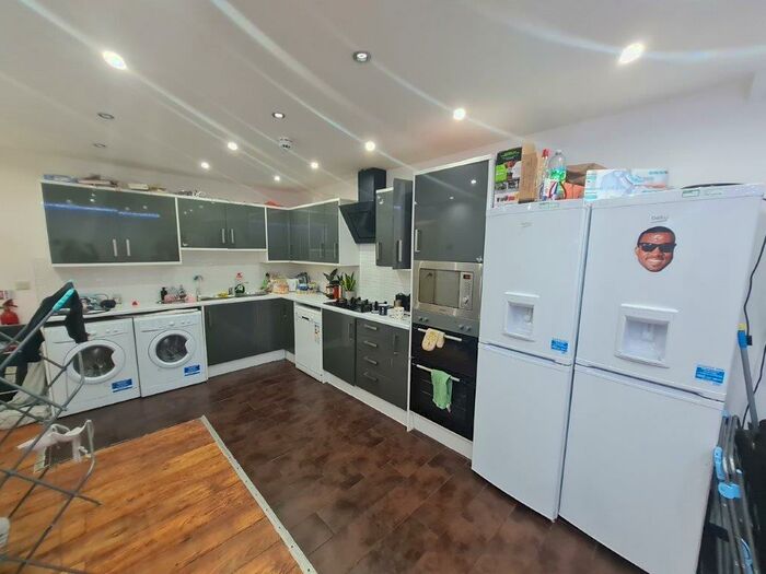 7 Bedroom House Of Multiple Occupation To Rent In Brailsford Road, Manchester, Greater Manchester, M14