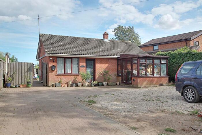 2 Bedroom Detached Bungalow For Sale In Willoughby Road, Cumberworth, Alford, LN13