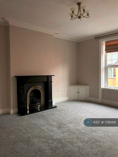 2 Bedroom Flat To Rent In Conway Road, Colwyn Bay, LL29