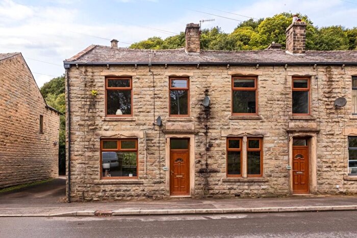 3 Bedroom End Of Terrace House For Sale In Burnley Road East, Rossendale, BB4