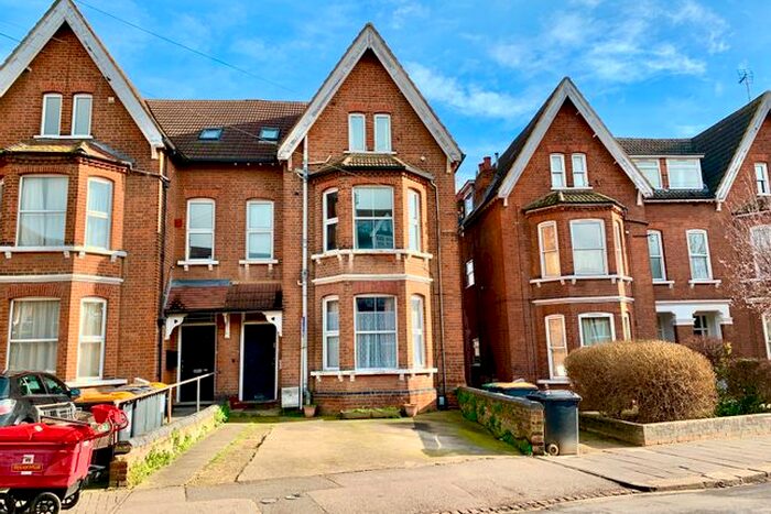 1 Bedroom Flat To Rent In Conduit Road, Bedford, MK40