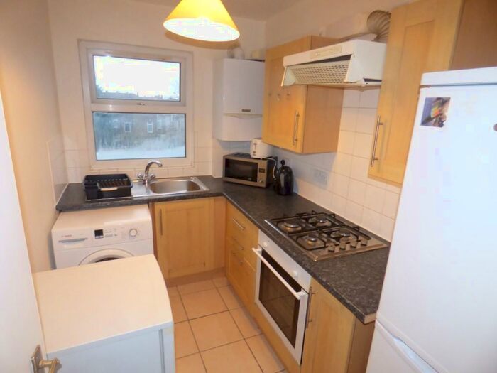 2 Bedroom Flat To Rent In High Road Leytonstone, London, E11