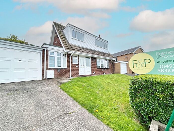 4 Bedroom Detached House For Sale In Tan Benarth, Conwy, LL32
