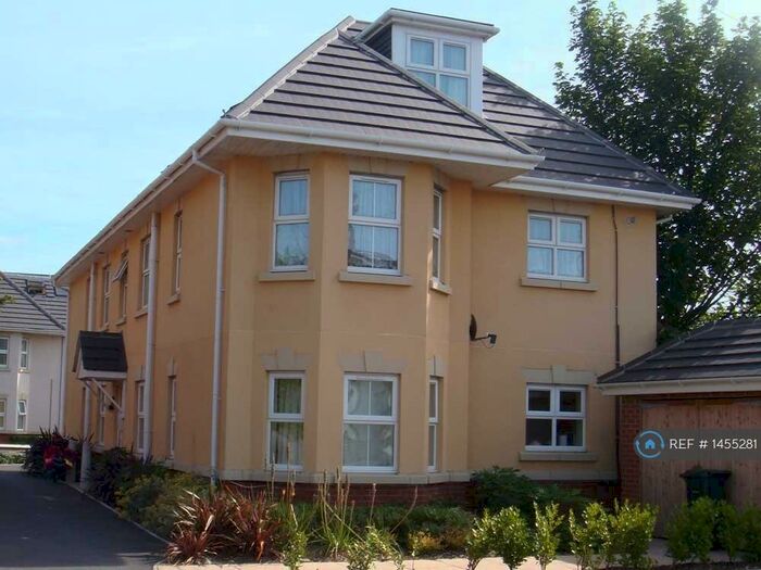 2 Bedroom Flat To Rent In Methuen Close, Bournemouth, BH8