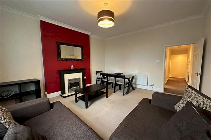 2 Bedroom Flat To Rent In Laburnum Grove, Beeston, NG9