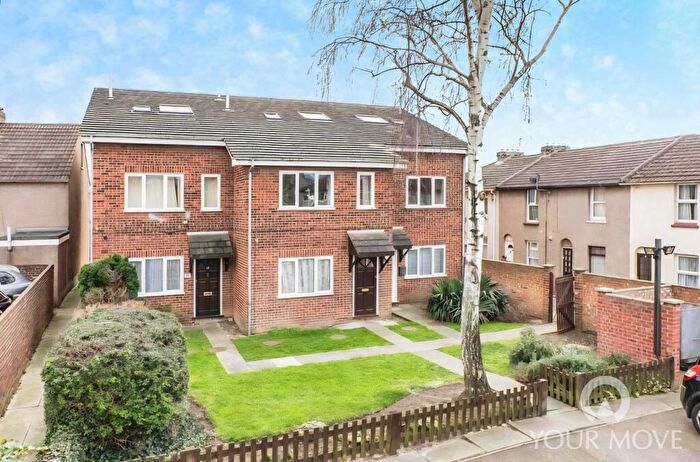 1 Bedroom Flat To Rent In Salem Place, Northfleet, Gravesend, Kent, DA11