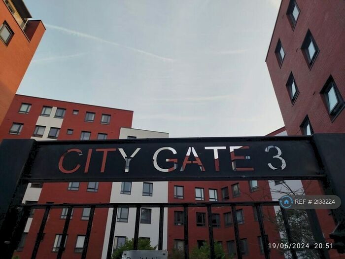 2 Bedroom Flat To Rent In Blantyre Street, Manchester, M15