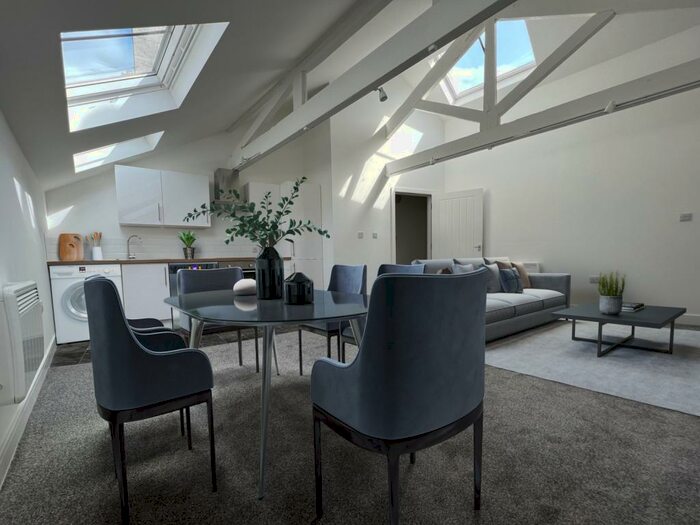 2 Bedroom Flat To Rent In Flat, Silver Street, Hull, HU1