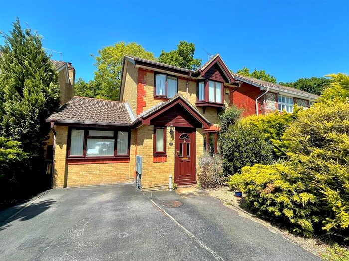 3 Bedroom Detached House For Sale In Hemingway Gardens, Whiteley, PO15