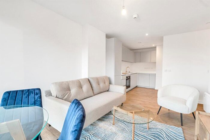 2 Bedroom Property To Rent In South Central, B5