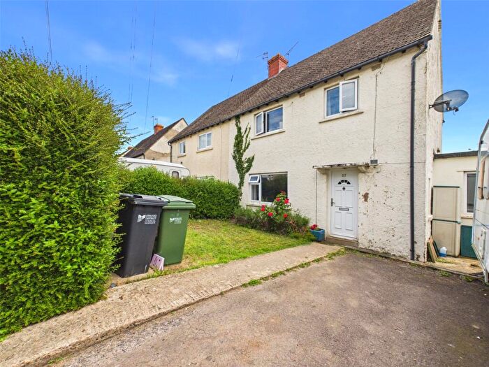 3 Bedroom Semi Detached House For Sale In Devereaux Road, Ebley, Stroud, Gloucestershire, GL5