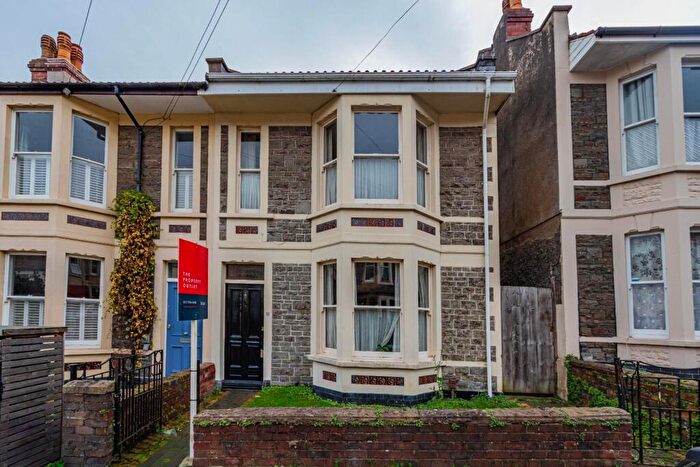 4 Bedroom End Of Terrace House To Rent In Rudthorpe Road, Bristol, BS7