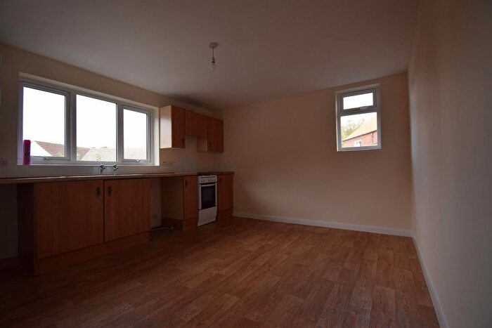 2 Bedroom Flat To Rent In High Street, Epworth, Doncaster, DN9