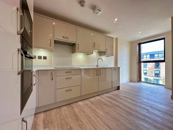 1 Bedroom Retirement Property For Sale In Fountain Way, Salisbury, Wiltshire, SP2