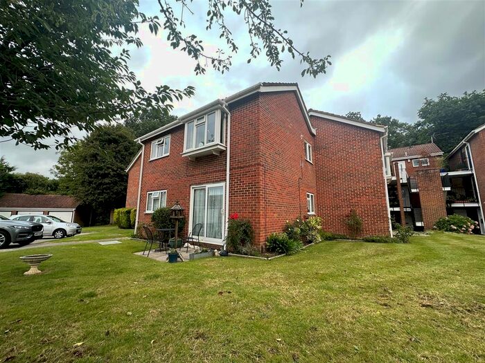 2 Bedroom Flat To Rent In Romilly Drive, Watford, WD19