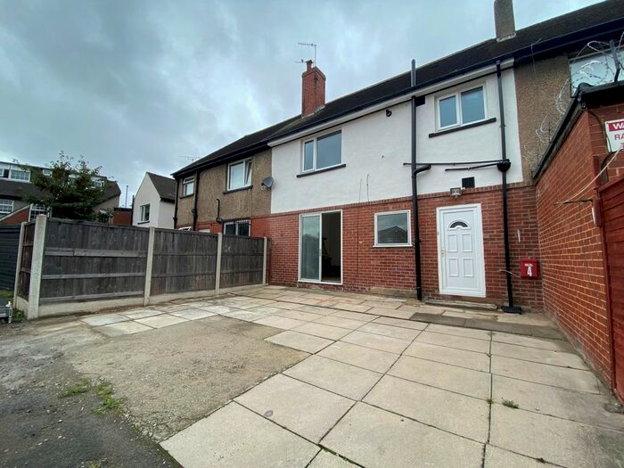 3 Bedroom Property To Rent In Dib Lane, Leeds, LS8