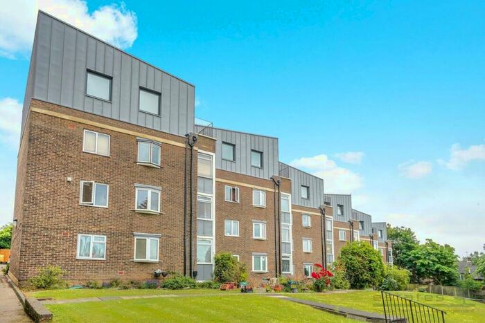 2 Bedroom Flat To Rent In Mansfield Heights, East Finchley, N2