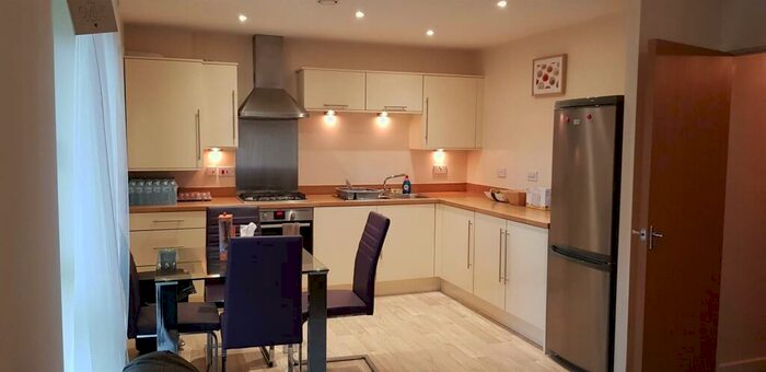 2 Bedroom Flat To Rent In Sheen Gardens, Moss Nook, M22