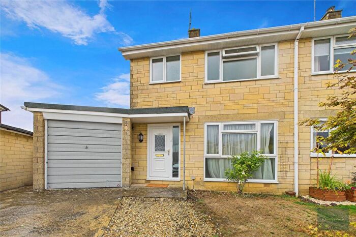 3 Bedroom Detached House To Rent In Ashley Close, Melksham, SN12
