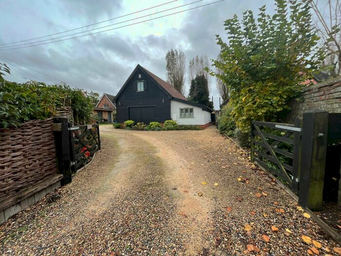 4 Bedroom Detached House For Sale In Church Road, Wilby, Eye, IP21