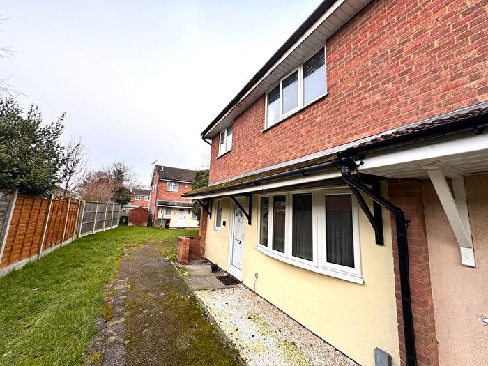 2 Bedroom Property To Rent In Longbrooke, Houghton Regis, Dunstable, LU5