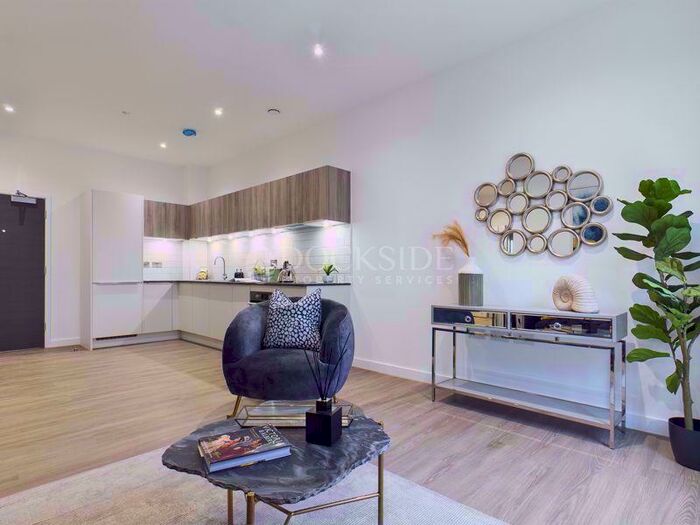 2 Bedroom Detached House To Rent In Chatham Maritime, Chatham, ME4