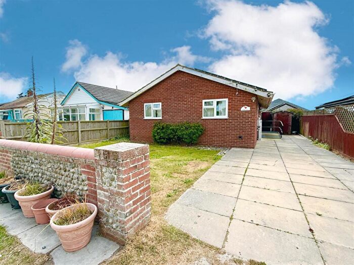 2 Bedroom Detached Bungalow For Sale In Bush Estate, Eccles-On-Sea, NR12