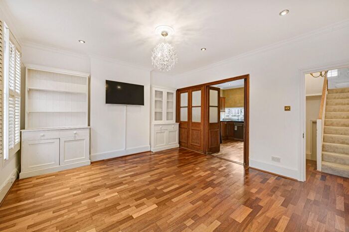 2 Bedroom Flat For Sale In Rochester Row, Westminster, SW1P