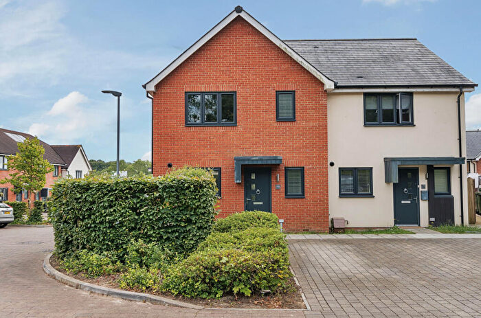 3 Bedroom Semi-Detached House To Rent In Dockdell Copse, Bursledon, Southampton, Hampshire, SO31