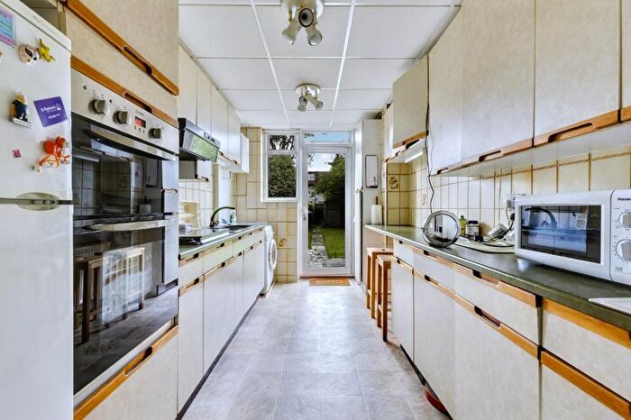 3 Bedroom Terraced House For Sale In Springfield Avenue, Merton Park, London, SW20