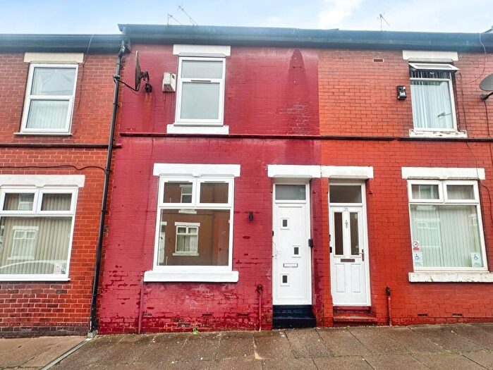 3 Bedroom Terraced House To Rent In Emerson Street, Salford, Greater Manchester, M5
