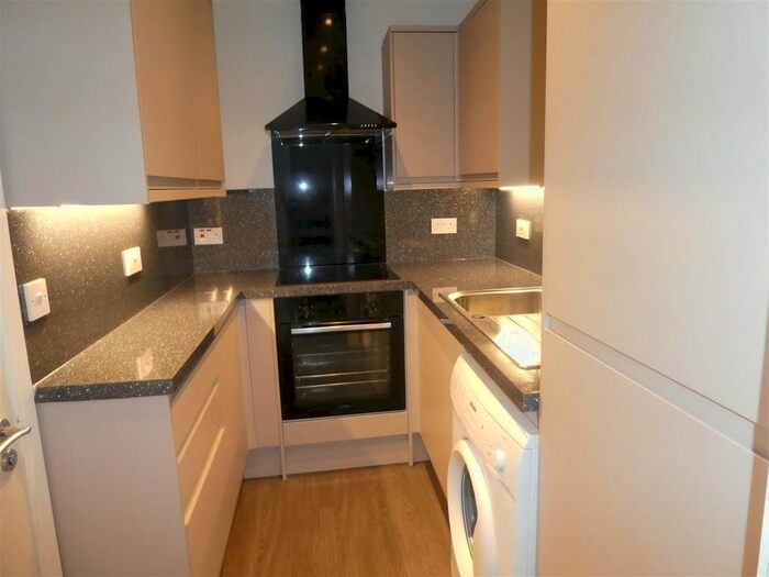 1 Bedroom Flat To Rent In Fishmongers Lane, Dover, CT16