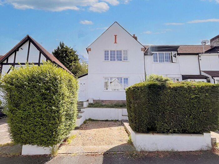 3 Bedroom End Of Terrace House For Sale In Old Coulsdon, Surrey, CR5
