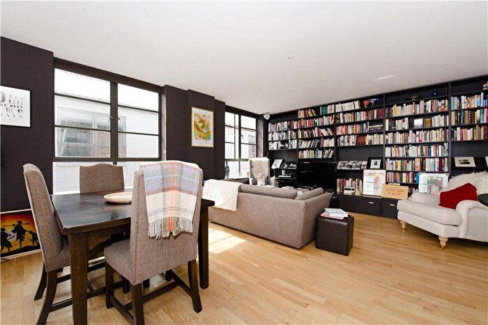 2 Bedroom Flat To Rent In Elliotts Place, Angel, N1