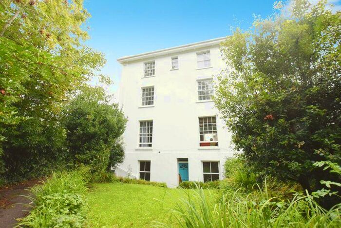3 Bedroom Flat For Sale In Heavitree Park, Exeter, EX1
