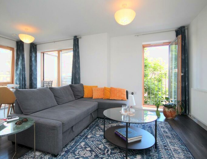 2 Bedroom Flat To Rent In Chris Pullen Way, North Road, Islington, N7