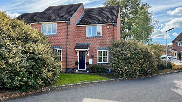 2 Bedroom End Of Terrace House For Sale In Marston Drive, Newbury, RG14