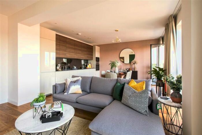 2 Bedroom Flat To Rent In Copperworks Wharf Sugar House Island, E15