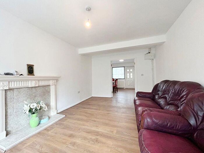 3 Bedroom House To Rent In Ashberry Gardens, S6