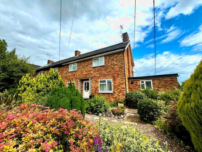 3 Bedroom Semi-Detached House For Sale In The Owell, Pakenham, IP31