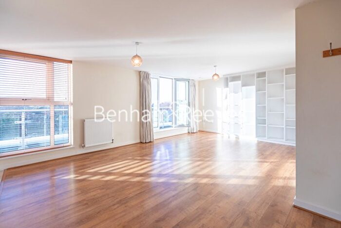 2 Bedroom Flat To Rent In Granville Gardens, Ealing Common, W5