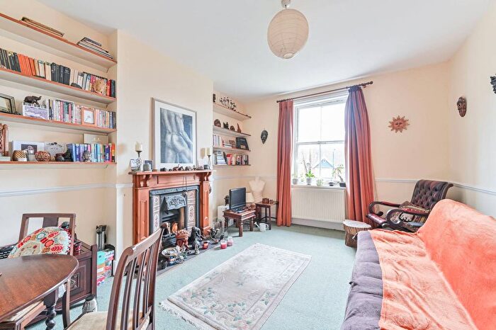 1 Bedroom Flat For Sale In Overhill Road, East Dulwich, London, SE22